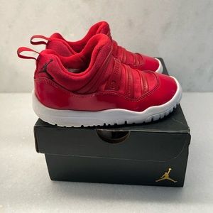 Jordan Flex boys size 11